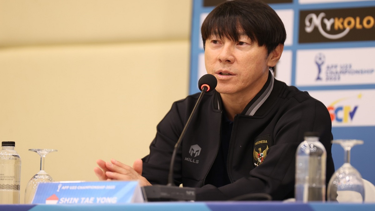 Shin Tae-yong saat konferensi pers jelang laga perdana grup B Piala AFF U-23 2023. (dok. PSSI)